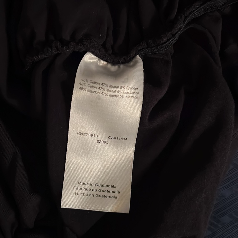 A Pea in the Pod Maternity Black 3/4 Sleeve Top Size Small - Picture 8 of 9